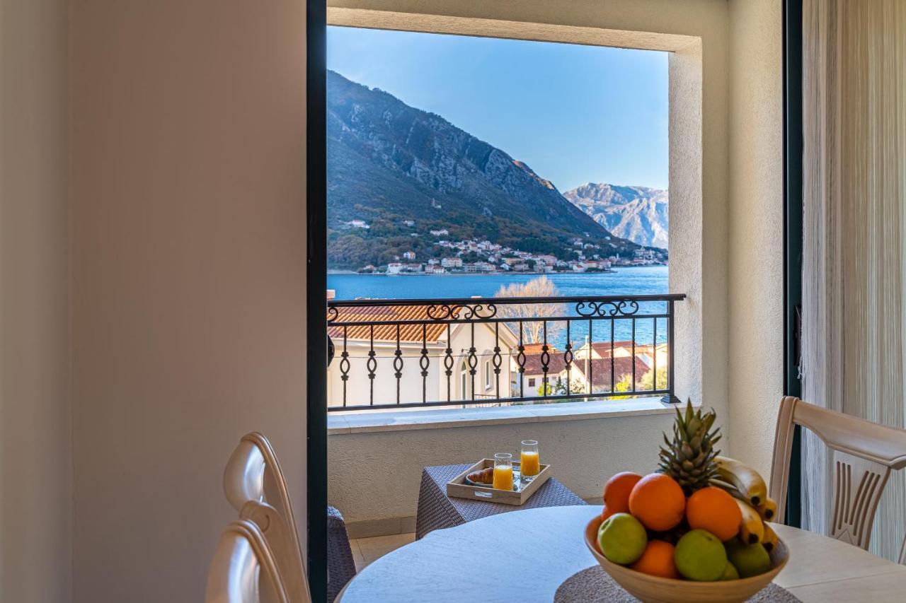 Boka View Luxury Suite - With Free Garage Parking Kotor Exterior photo